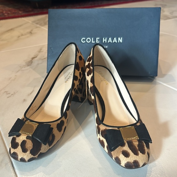 NEW Cole Haan Tali Bow Pump Ocelot Print - Size 7.5 - Picture 2 of 6